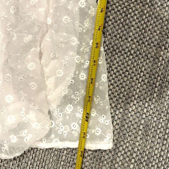 LUCY IN THE SKY cap sleeved tie front eyelet lined minidress size XS  EUC - Picture 6 of 7